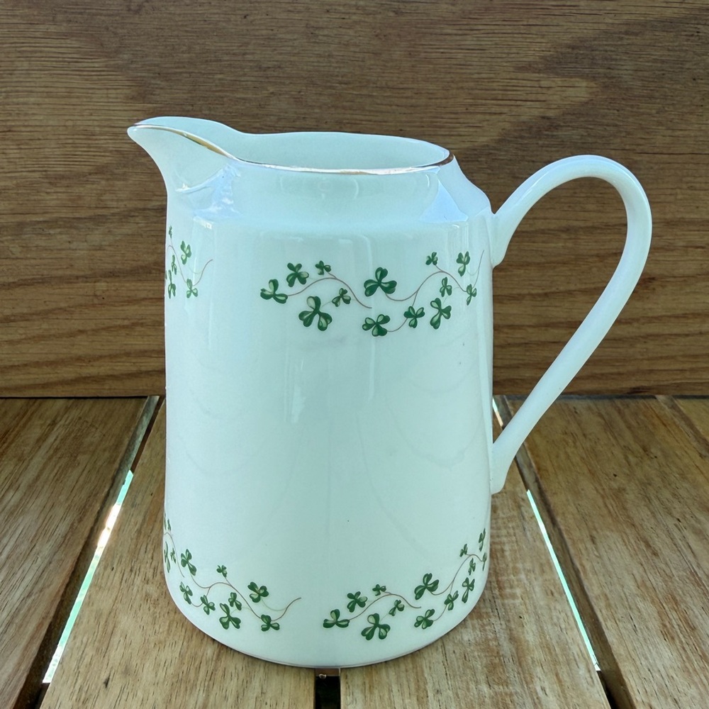 Royal Tara Ireland Handmade Vintage Gem, Shamrock Smooth Straight Cream Pitcher